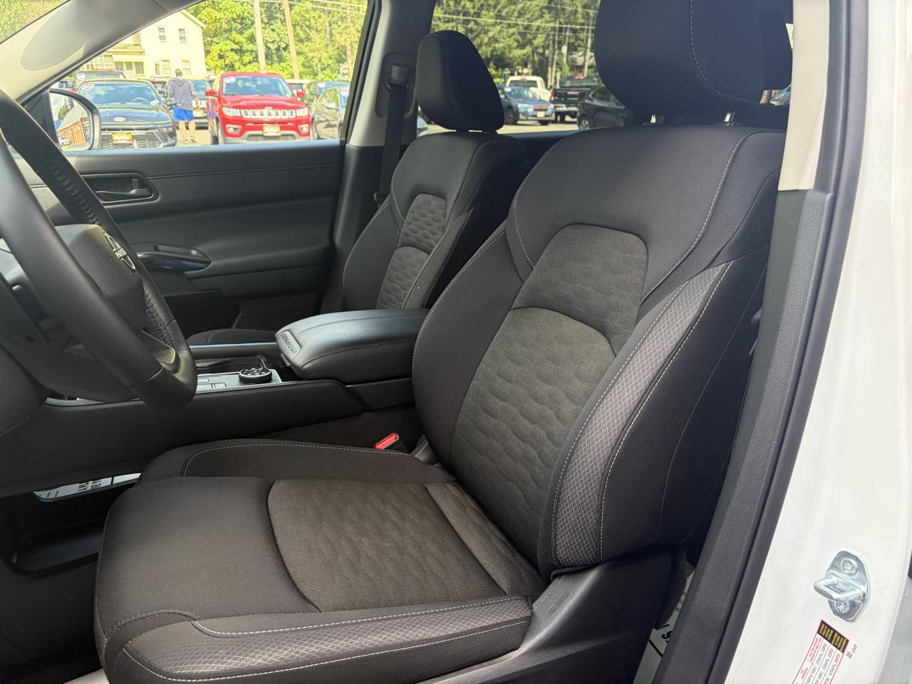 Nissan Pathfinder SV 4WD 2026
