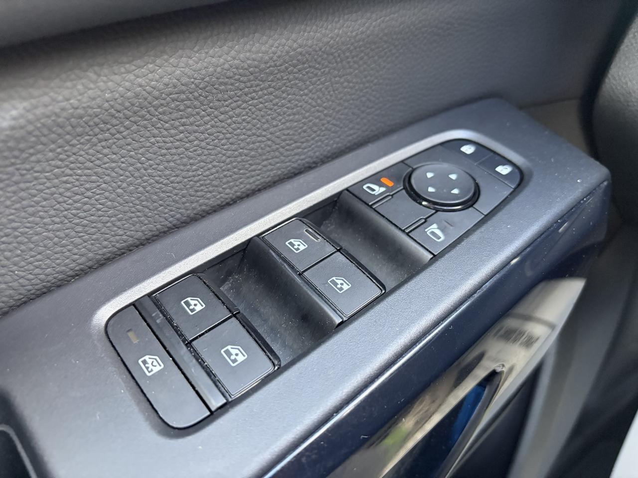 Nissan Pathfinder SV 4WD 2026