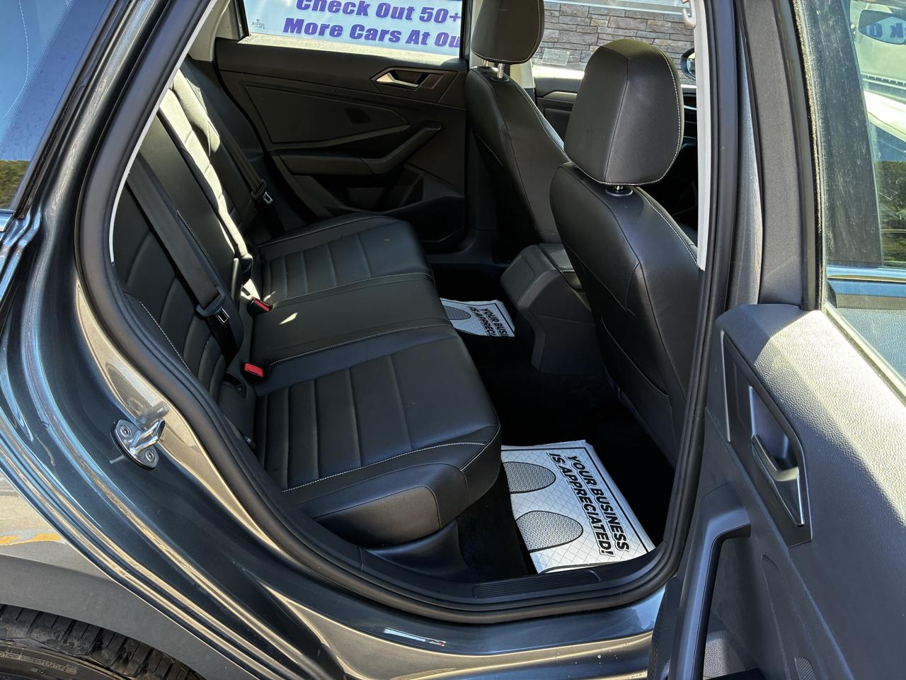 Volkswagen Jetta SE 2024