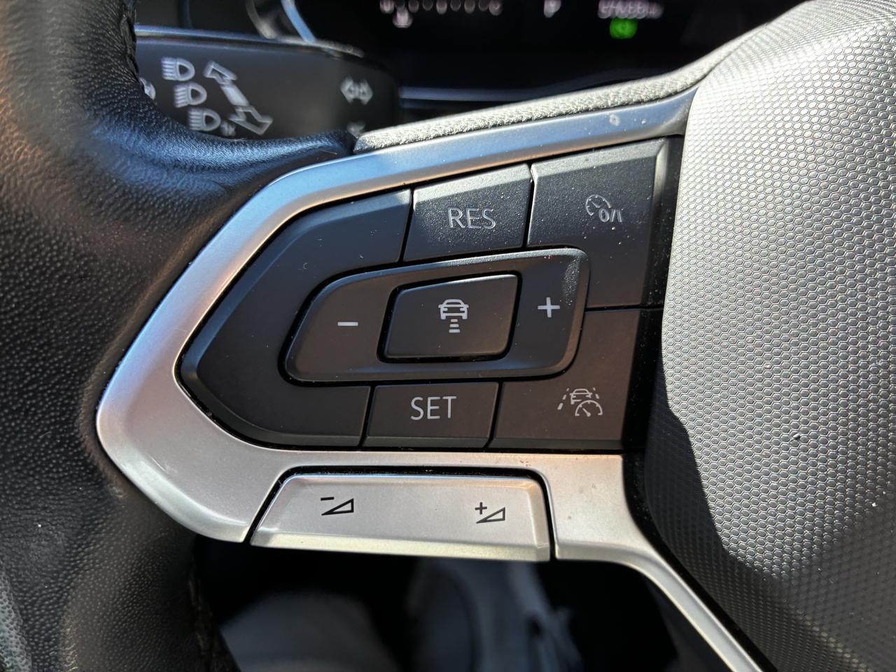 Volkswagen Jetta SE 2024