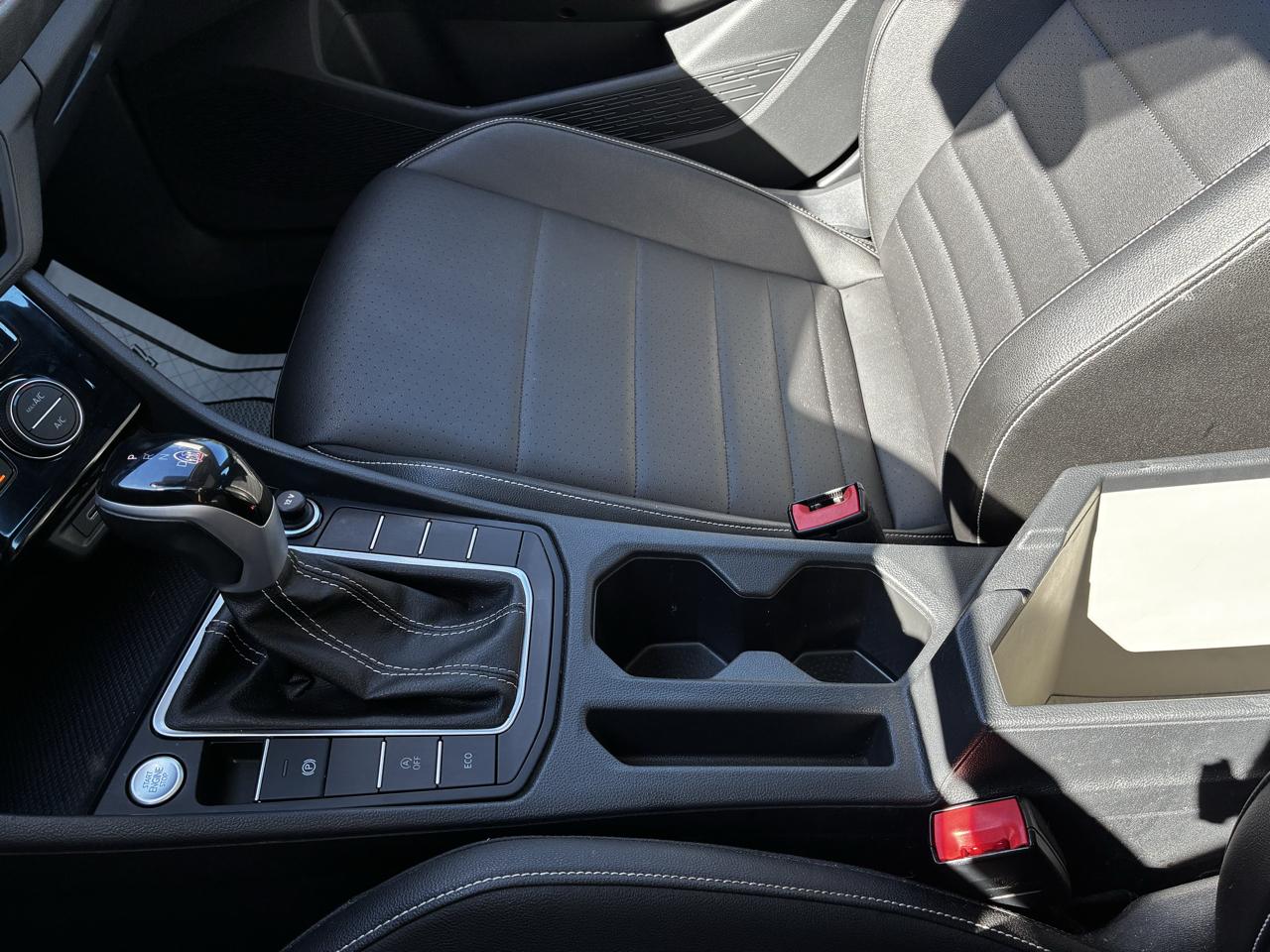 Volkswagen Jetta SE 2024
