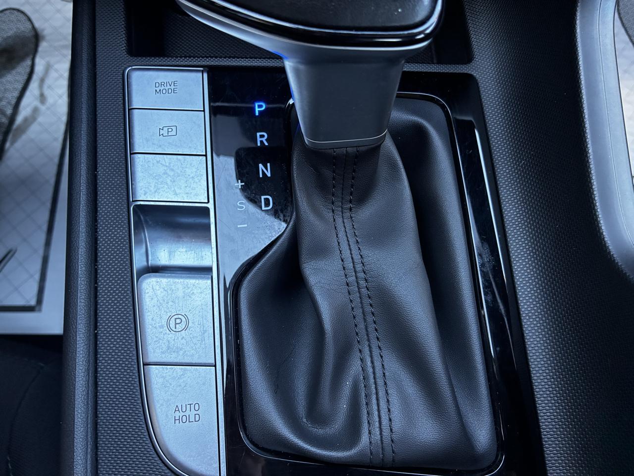 Hyundai Elantra SEL Convenience 2025