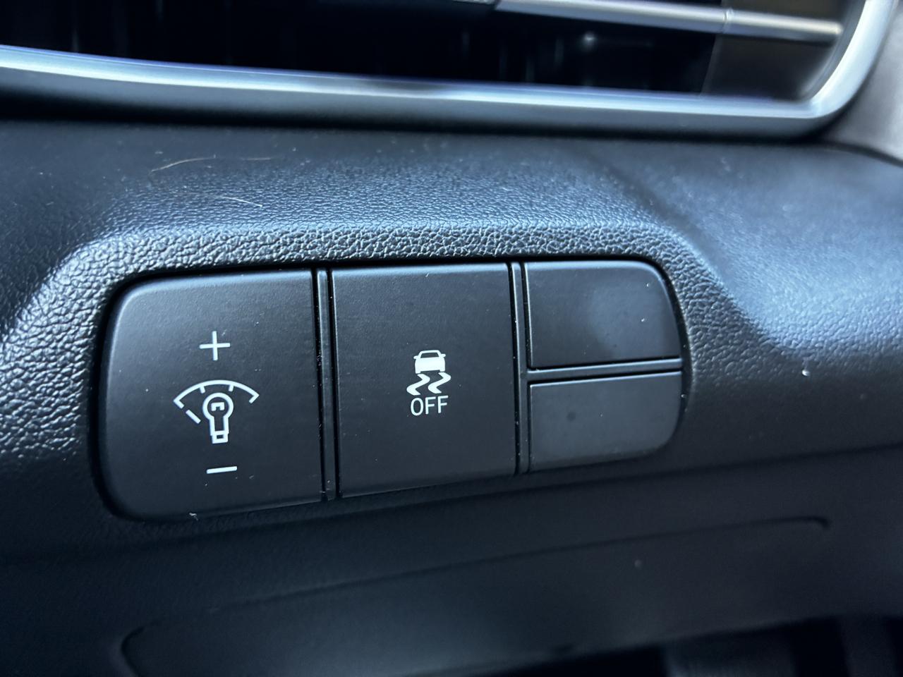 Hyundai Elantra SEL Convenience 2025