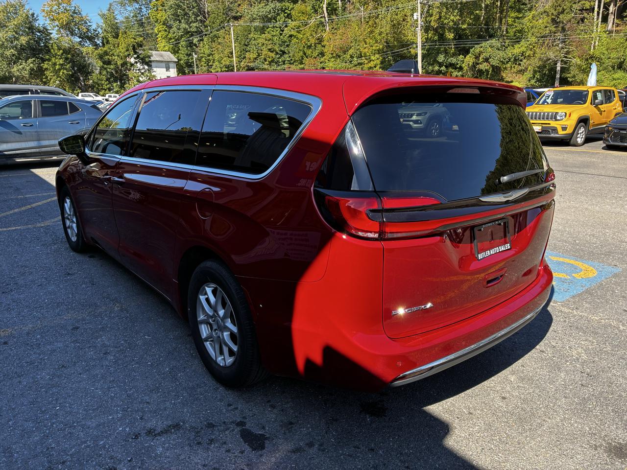 Chrysler Pacifica Select 2025