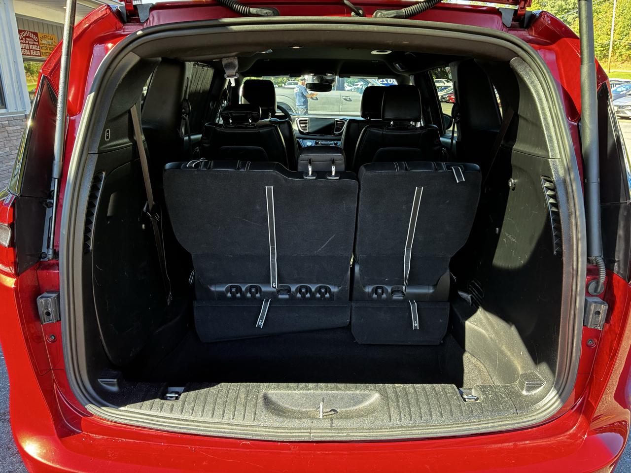 Chrysler Pacifica Select 2025