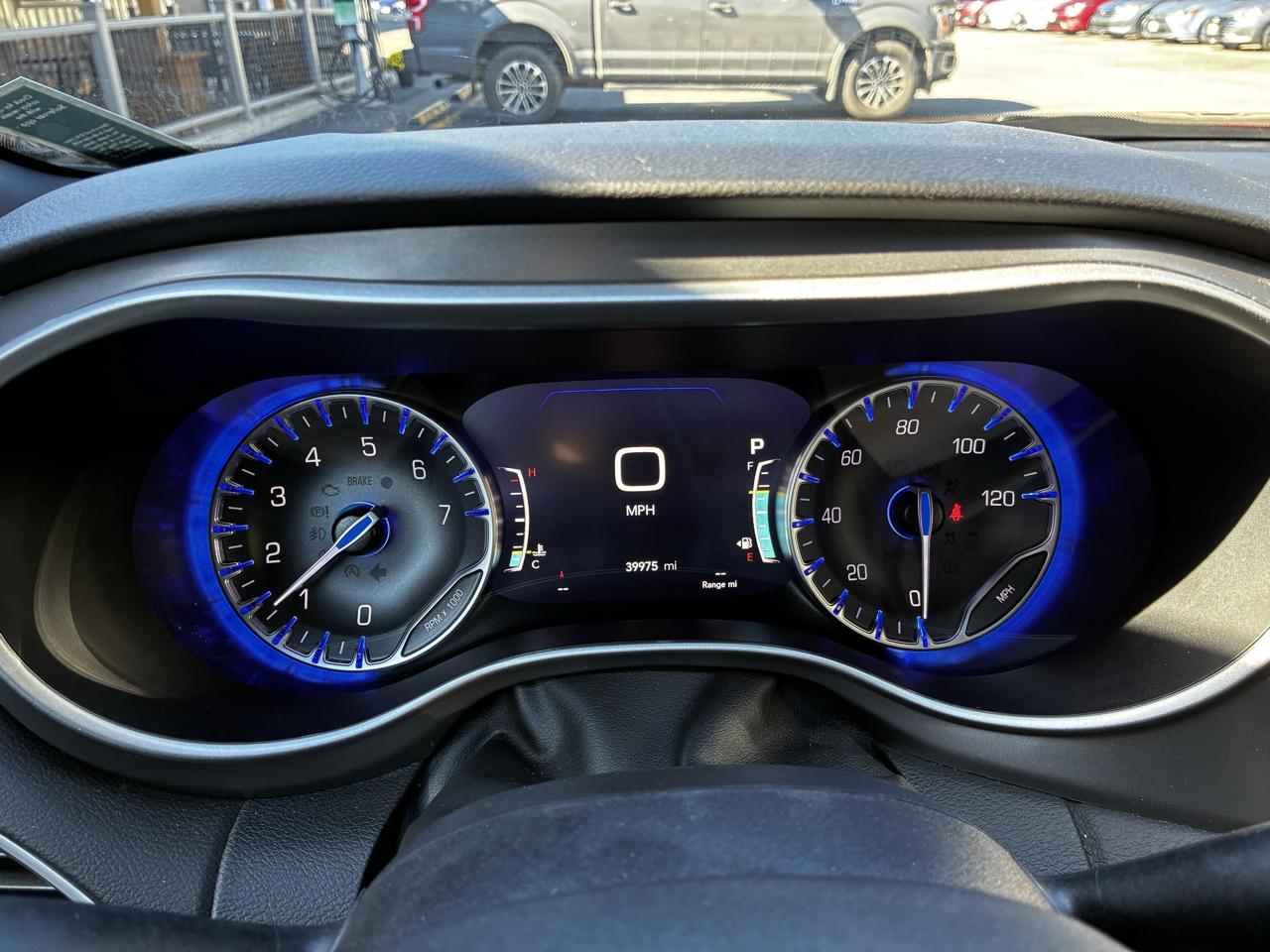 Chrysler Pacifica Select 2025