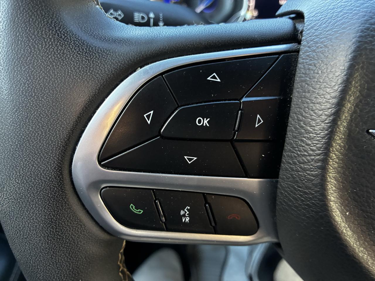 Chrysler Pacifica Select 2025