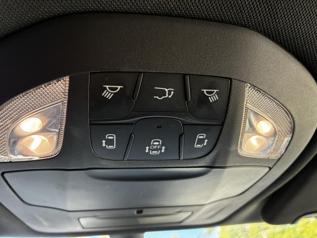 Chrysler Pacifica Select 2025