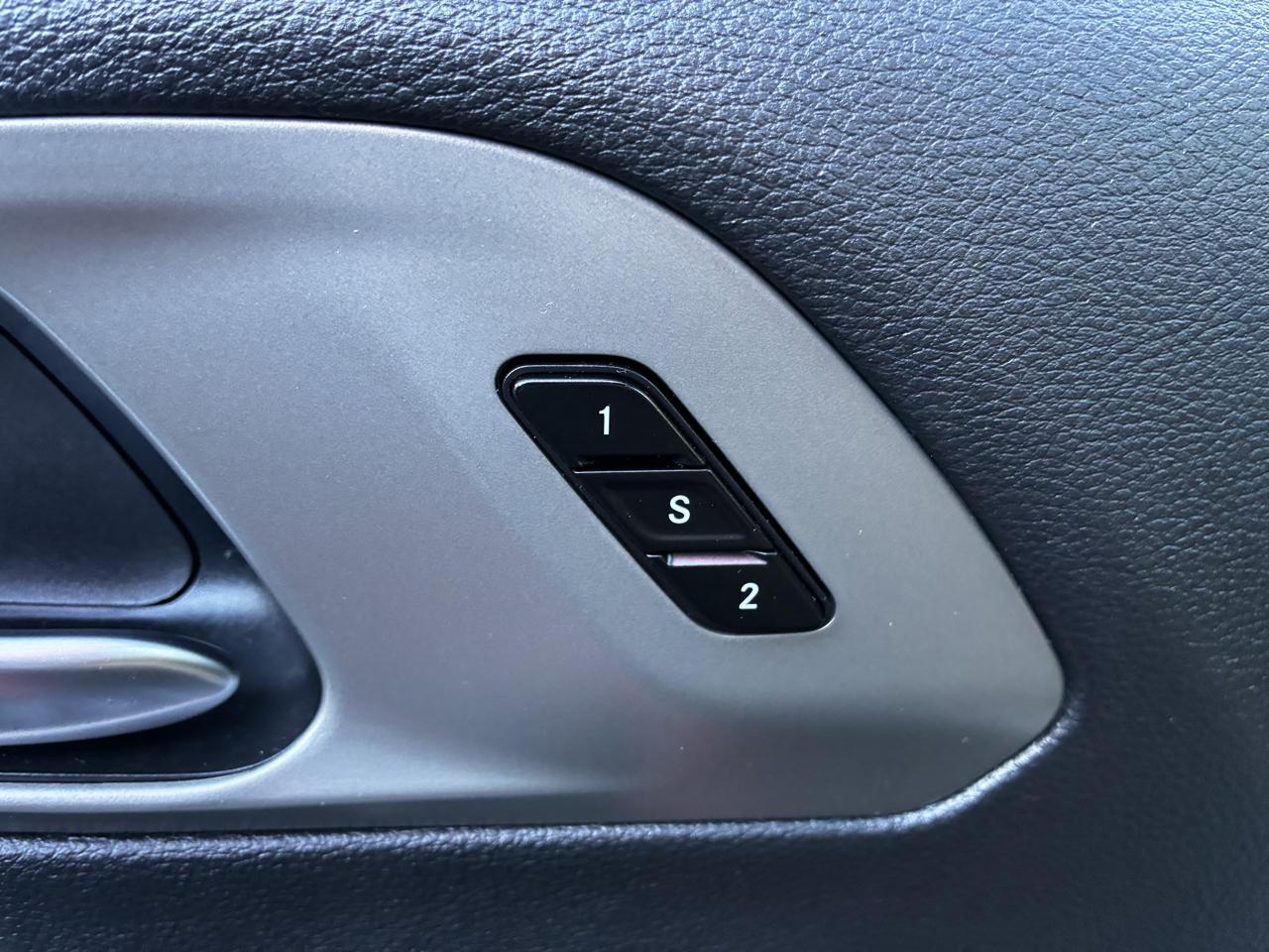 Chrysler Pacifica Select 2025
