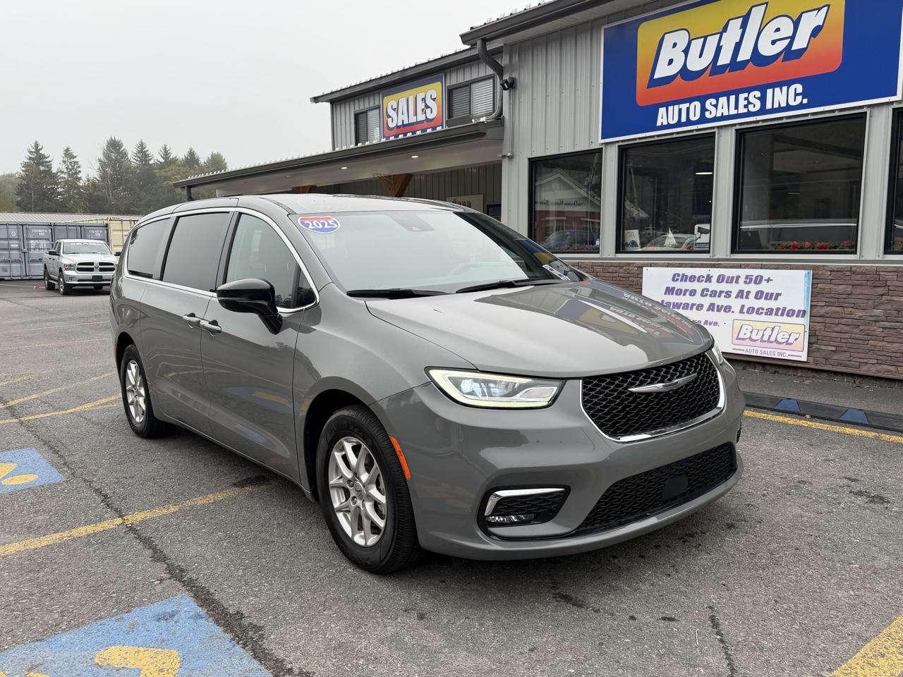 Chrysler Pacifica Select 2025