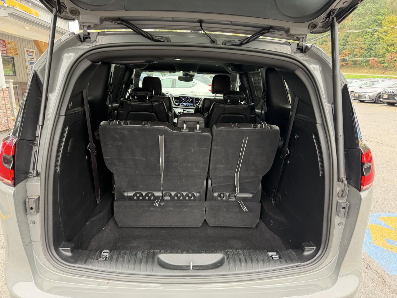 Chrysler Pacifica Select 2025