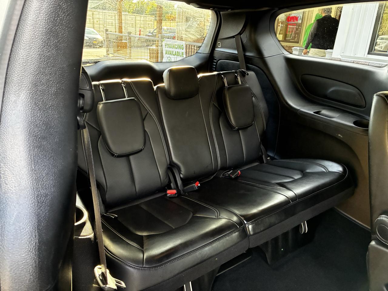 Chrysler Pacifica Select 2026