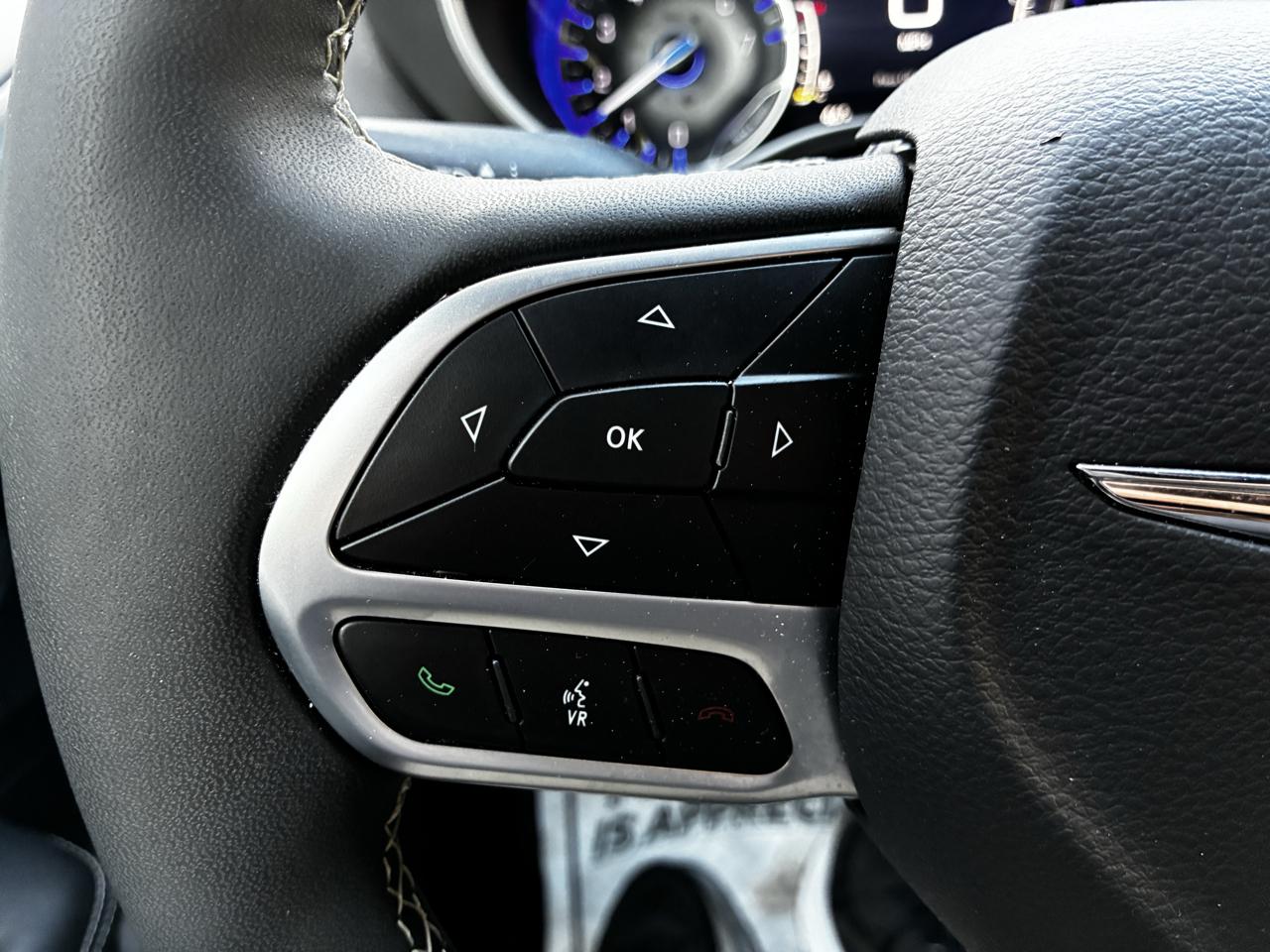 Chrysler Pacifica Select 2026