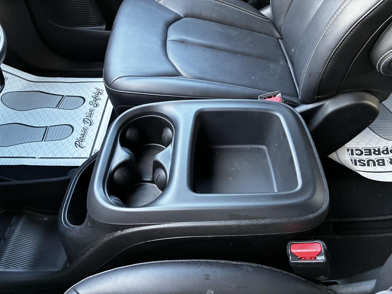 Chrysler Pacifica Select 2026