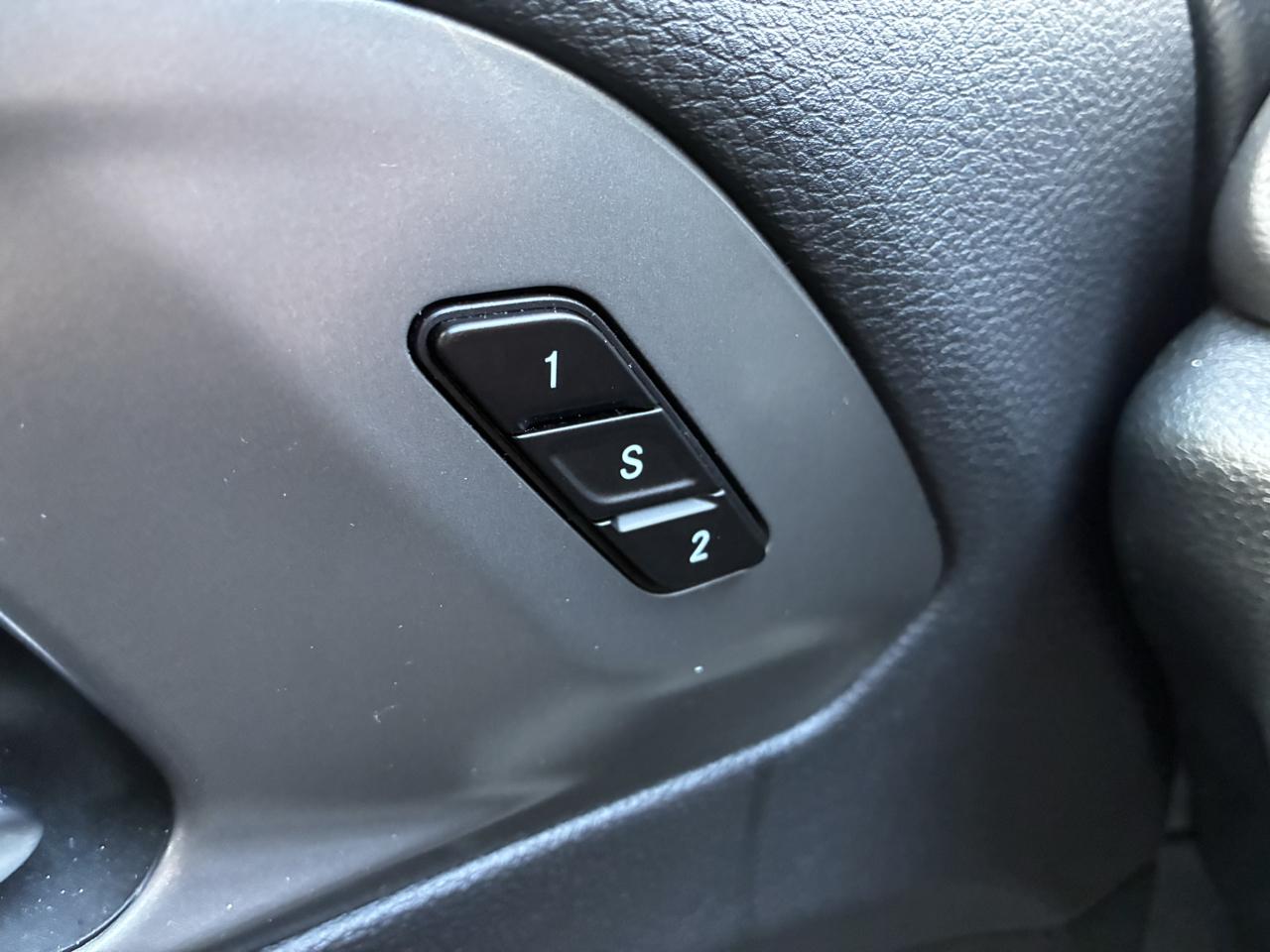 Chrysler Pacifica Select 2026