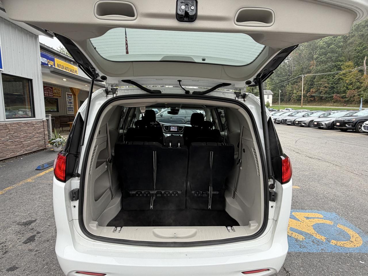 Chrysler Voyager LX 2023