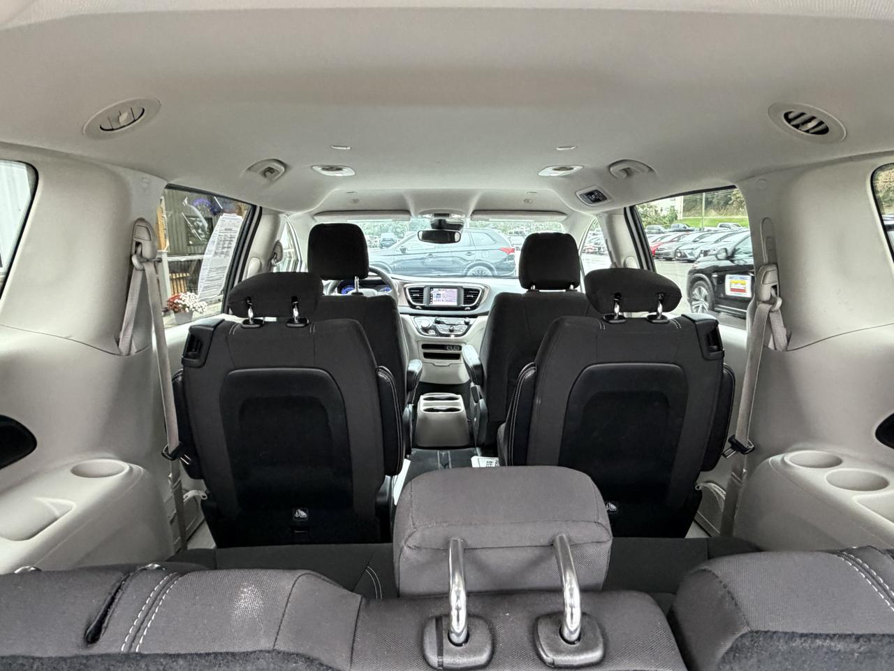 Chrysler Voyager LX 2023