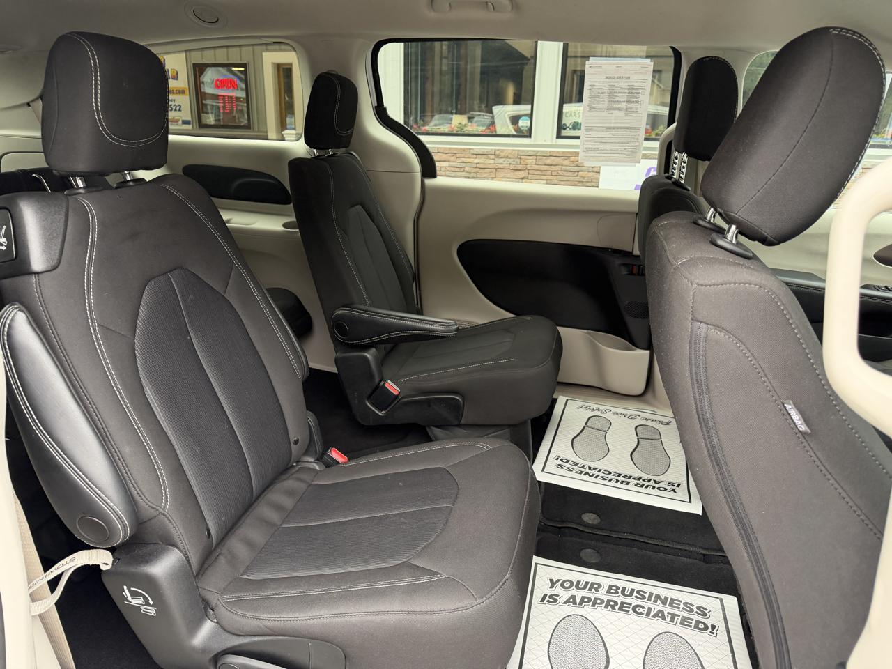 Chrysler Voyager LX 2023