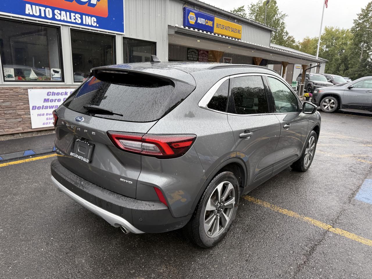 Ford Escape Platinum AWD 2025