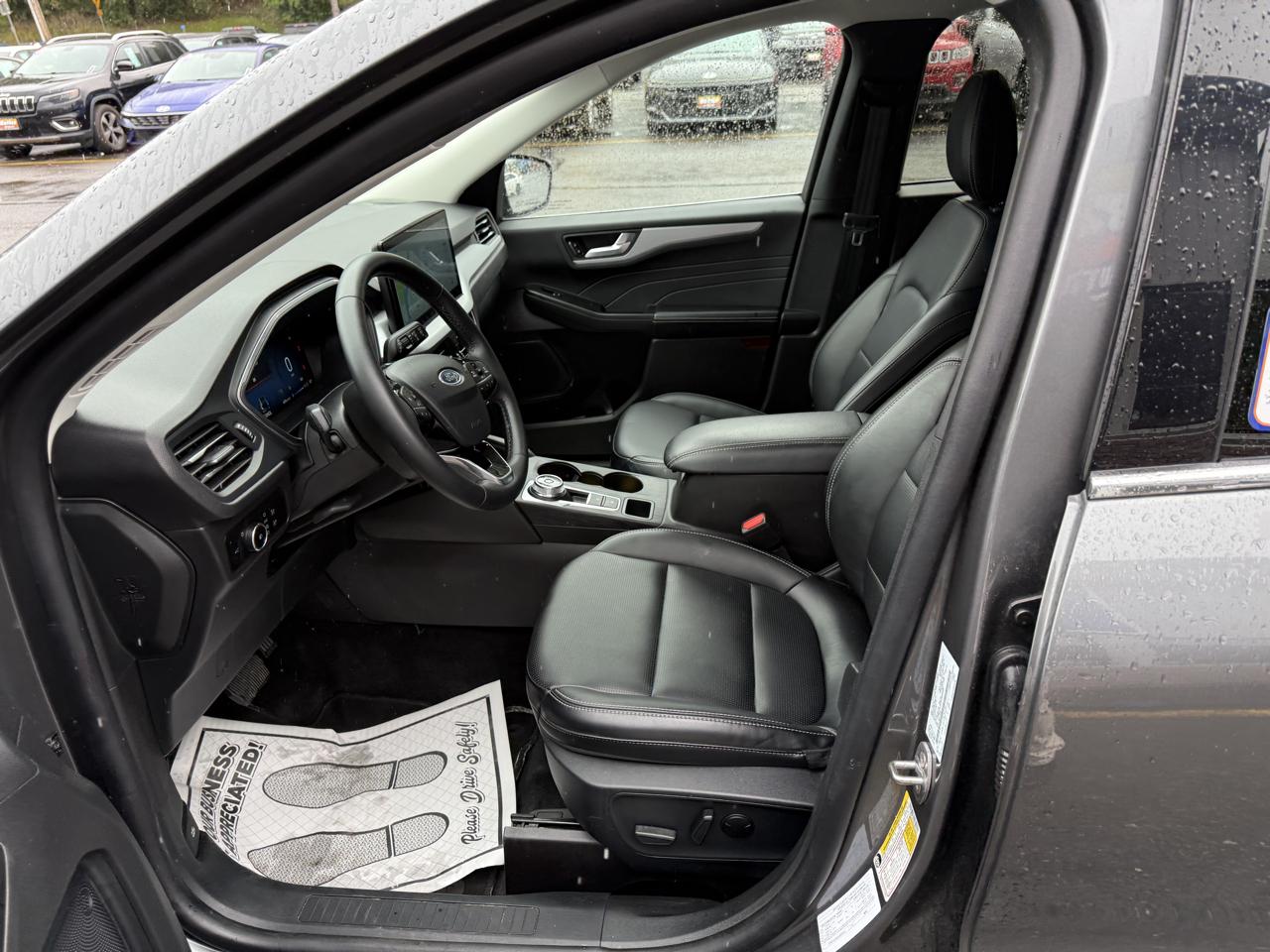 Ford Escape Platinum AWD 2025