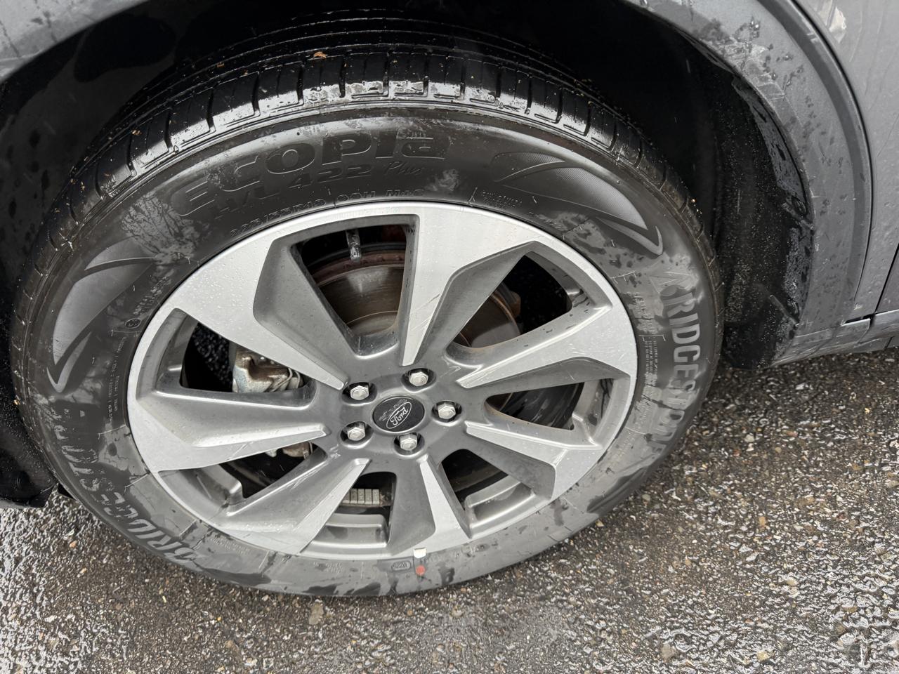 Ford Escape Platinum AWD 2025
