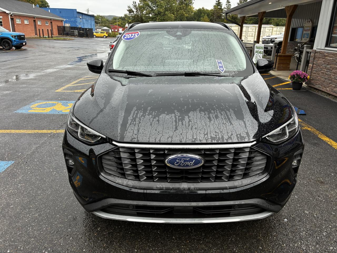 Ford Escape Platinum AWD 2025