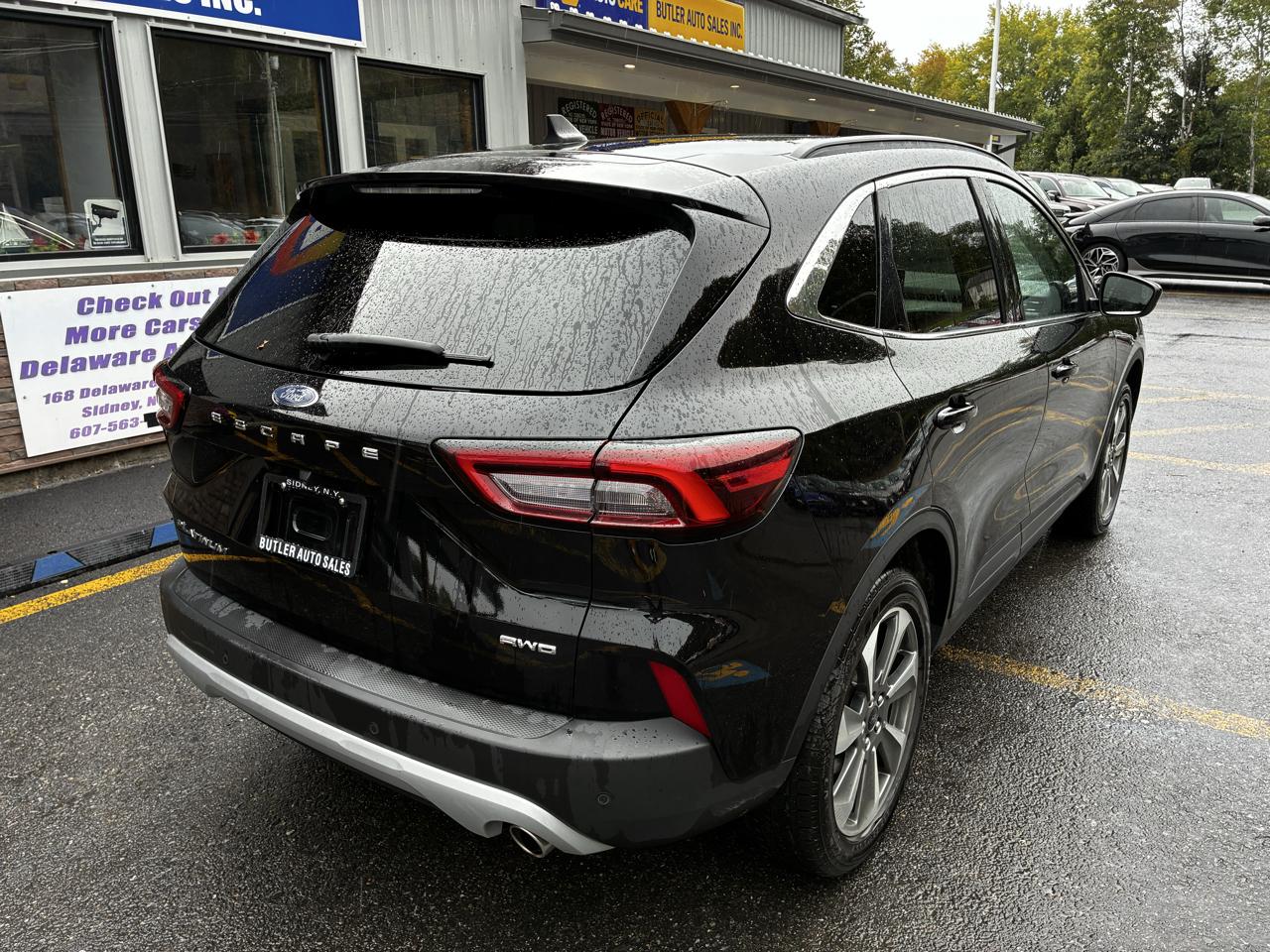 Ford Escape Platinum AWD 2025
