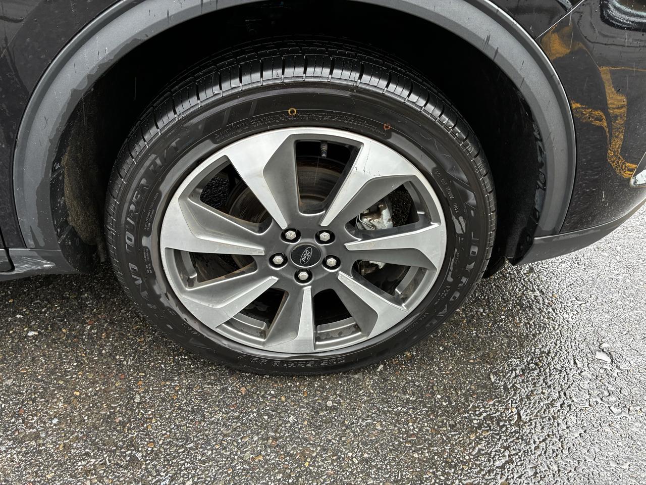 Ford Escape Platinum AWD 2025