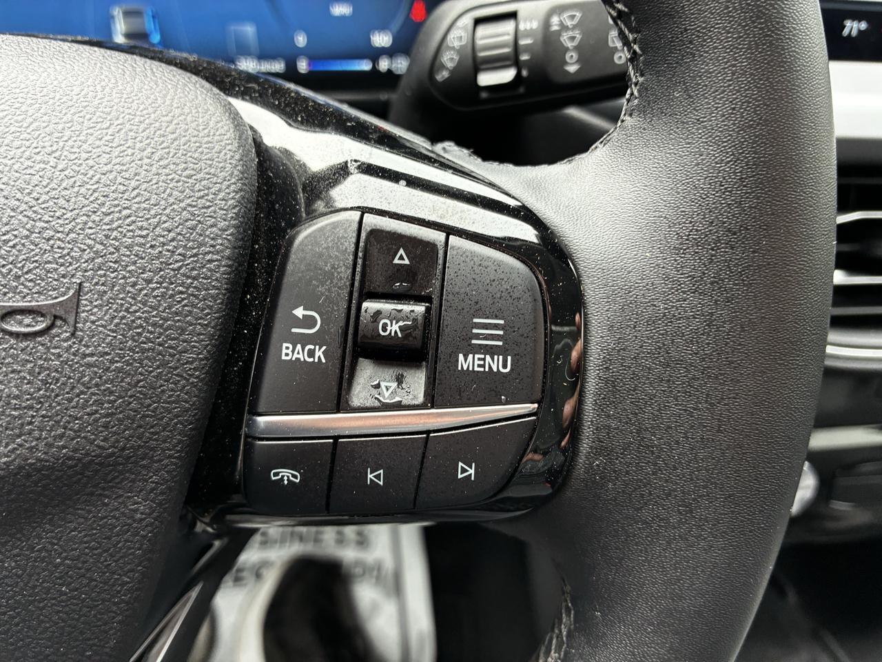 Ford Escape Platinum AWD 2025