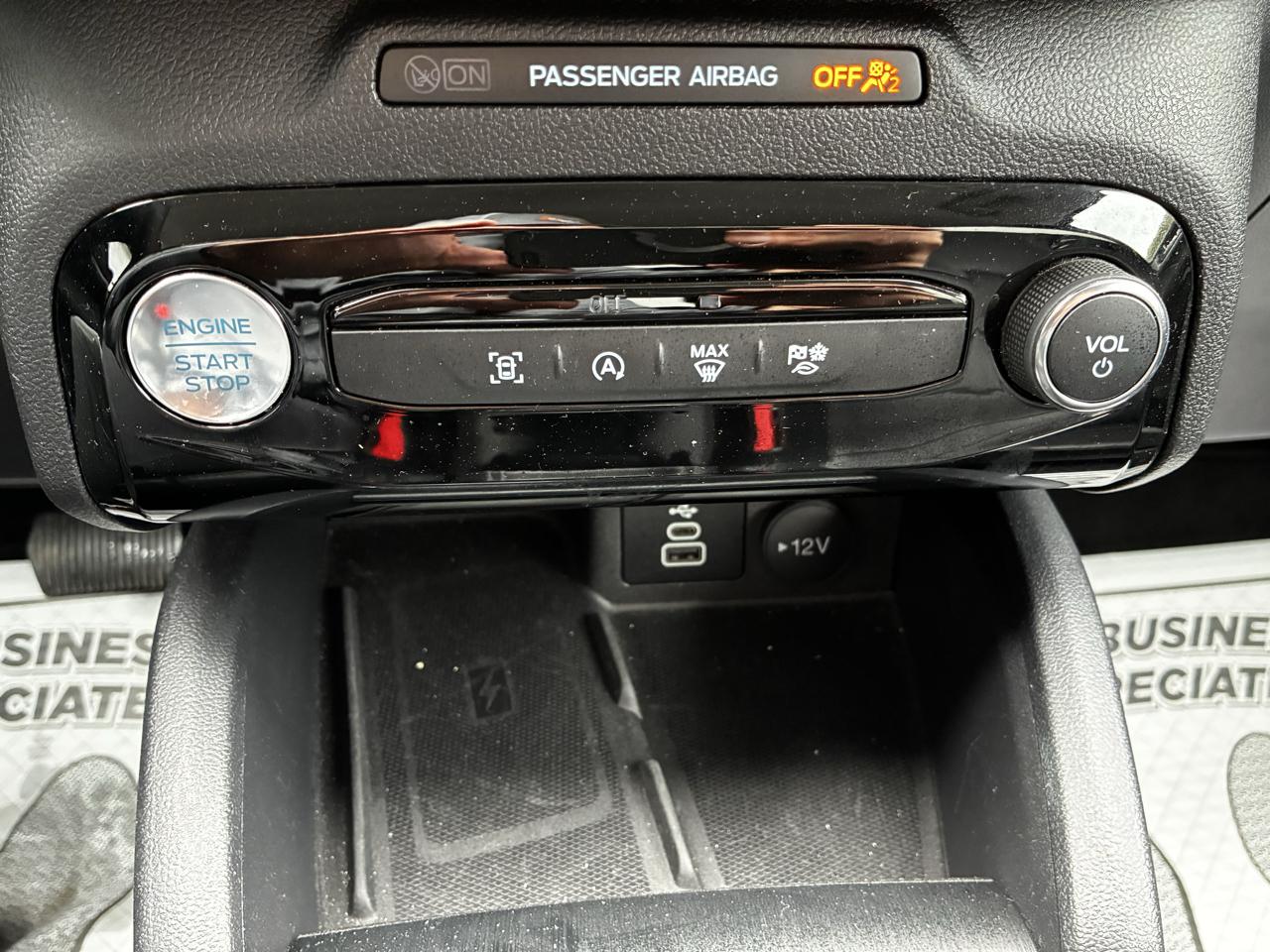 Ford Escape Platinum AWD 2025