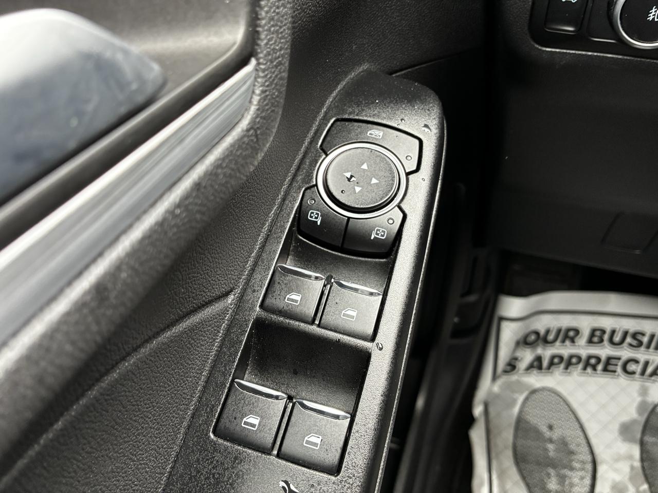 Ford Escape Platinum AWD 2025