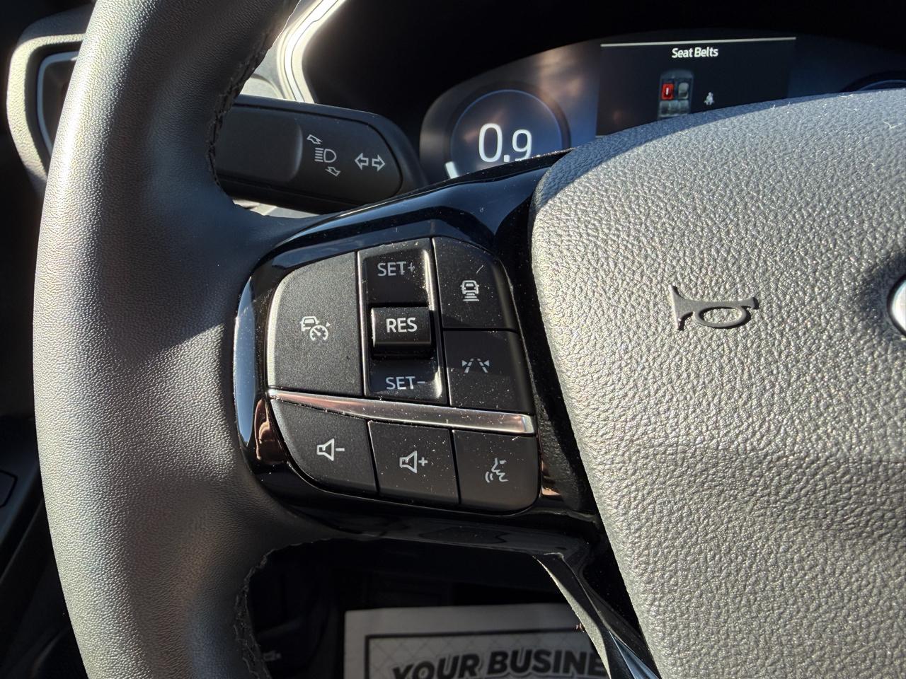 Ford Escape Platinum AWD 2025