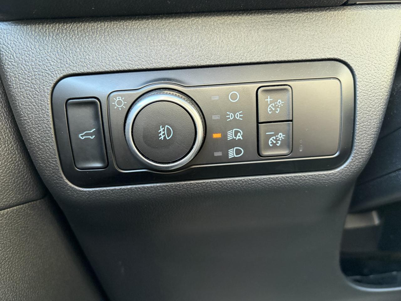 Ford Escape Platinum AWD 2025