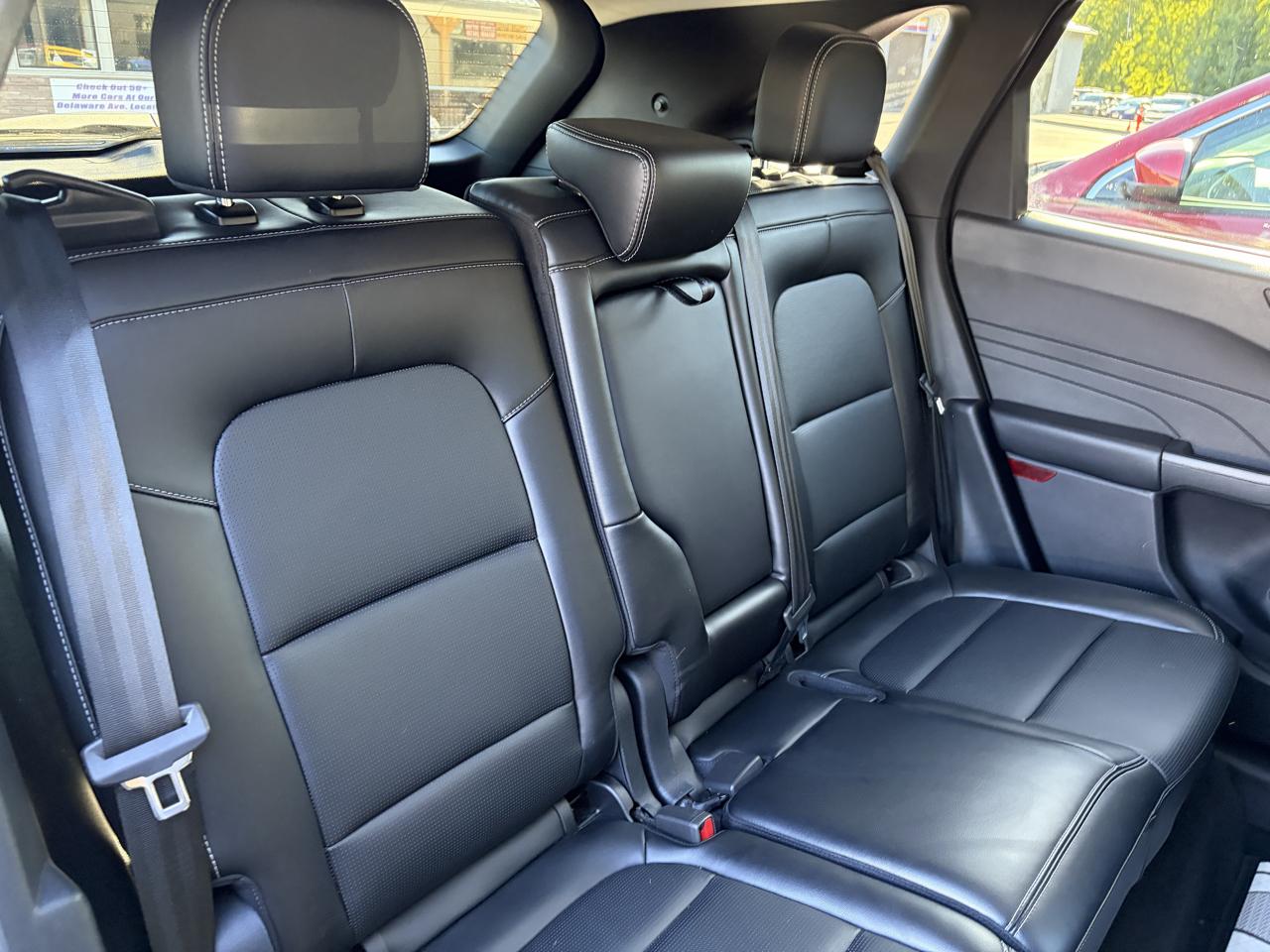 Ford Escape Platinum AWD 2025