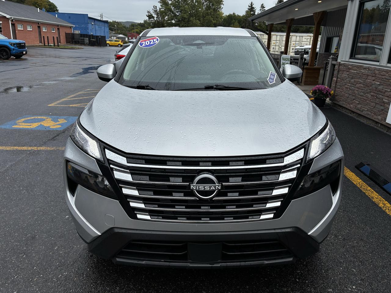 Nissan Rogue SV AWD 2025