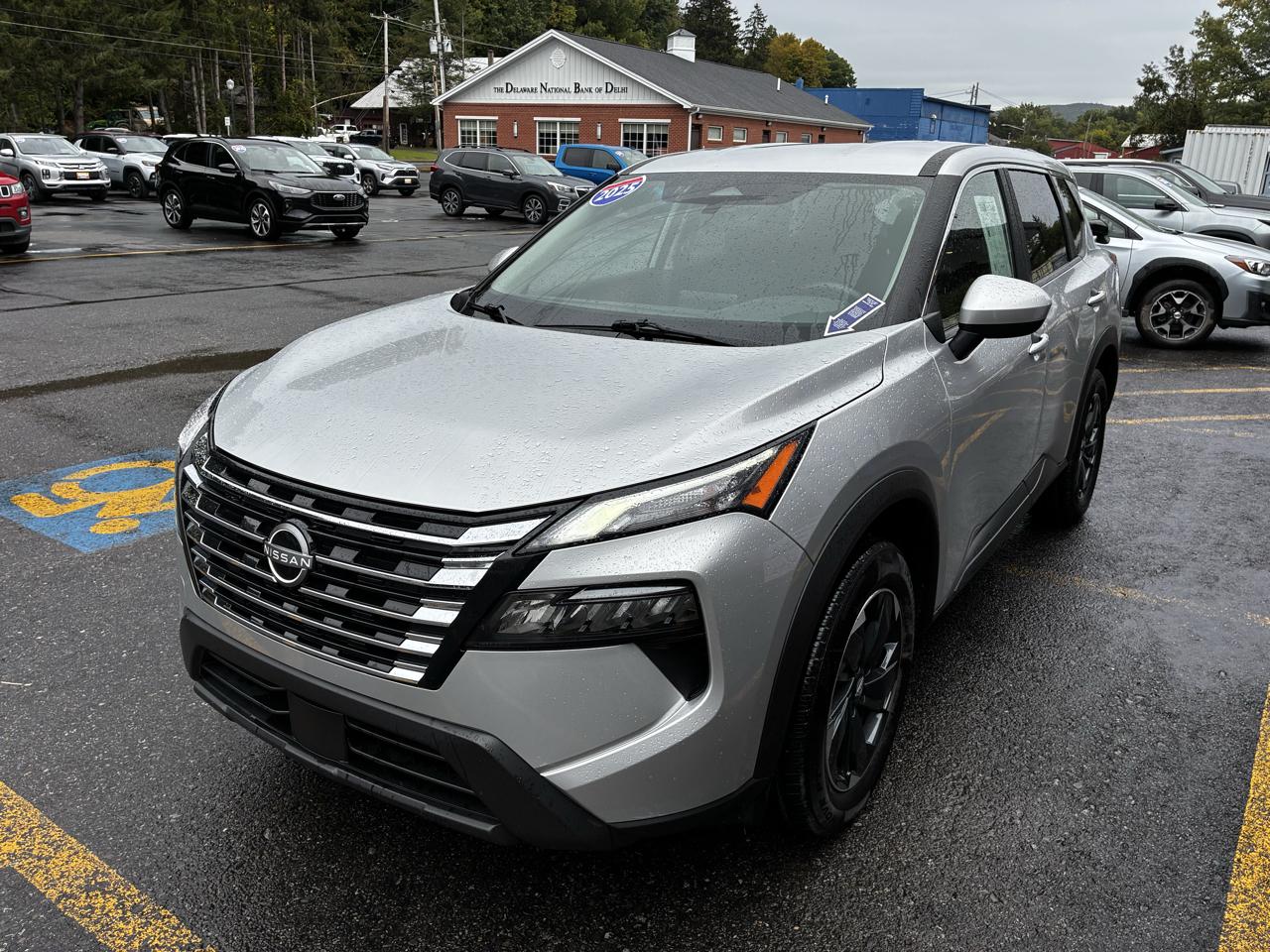 Nissan Rogue SV AWD 2025