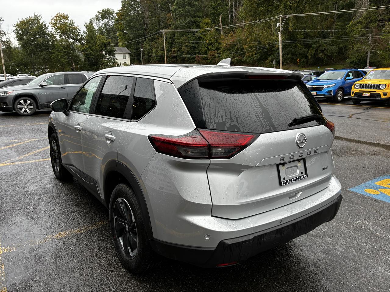 Nissan Rogue SV AWD 2025