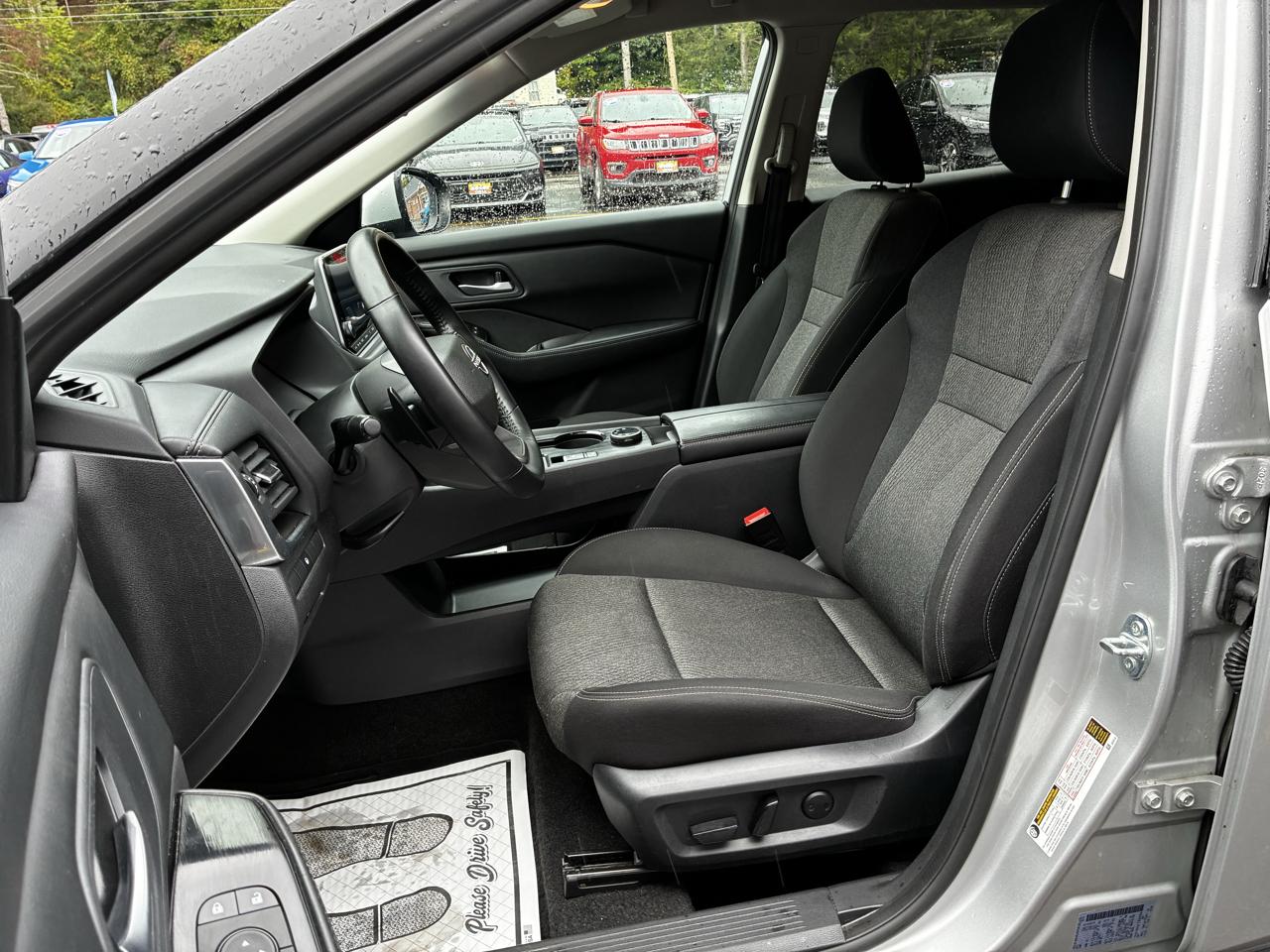 Nissan Rogue SV AWD 2025