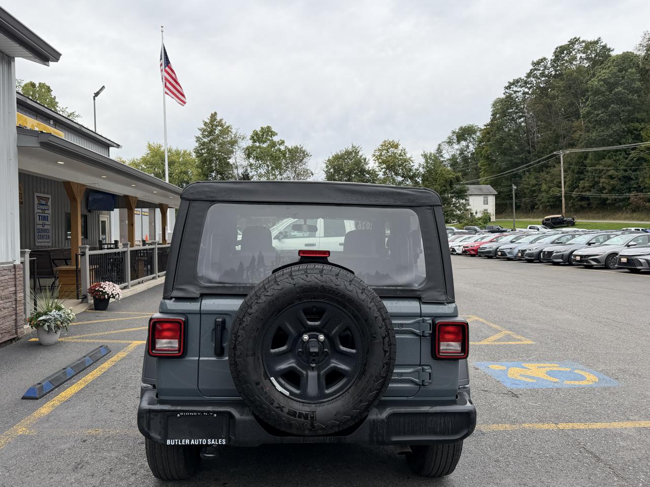 Jeep Wrangler Sport 2026