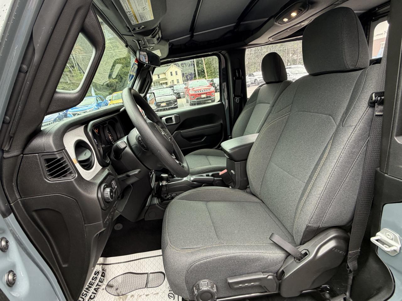 Jeep Wrangler Sport 2026