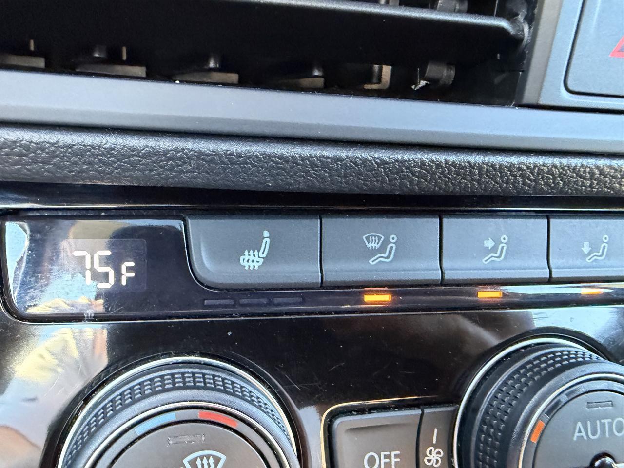 Volkswagen Jetta SE 2024