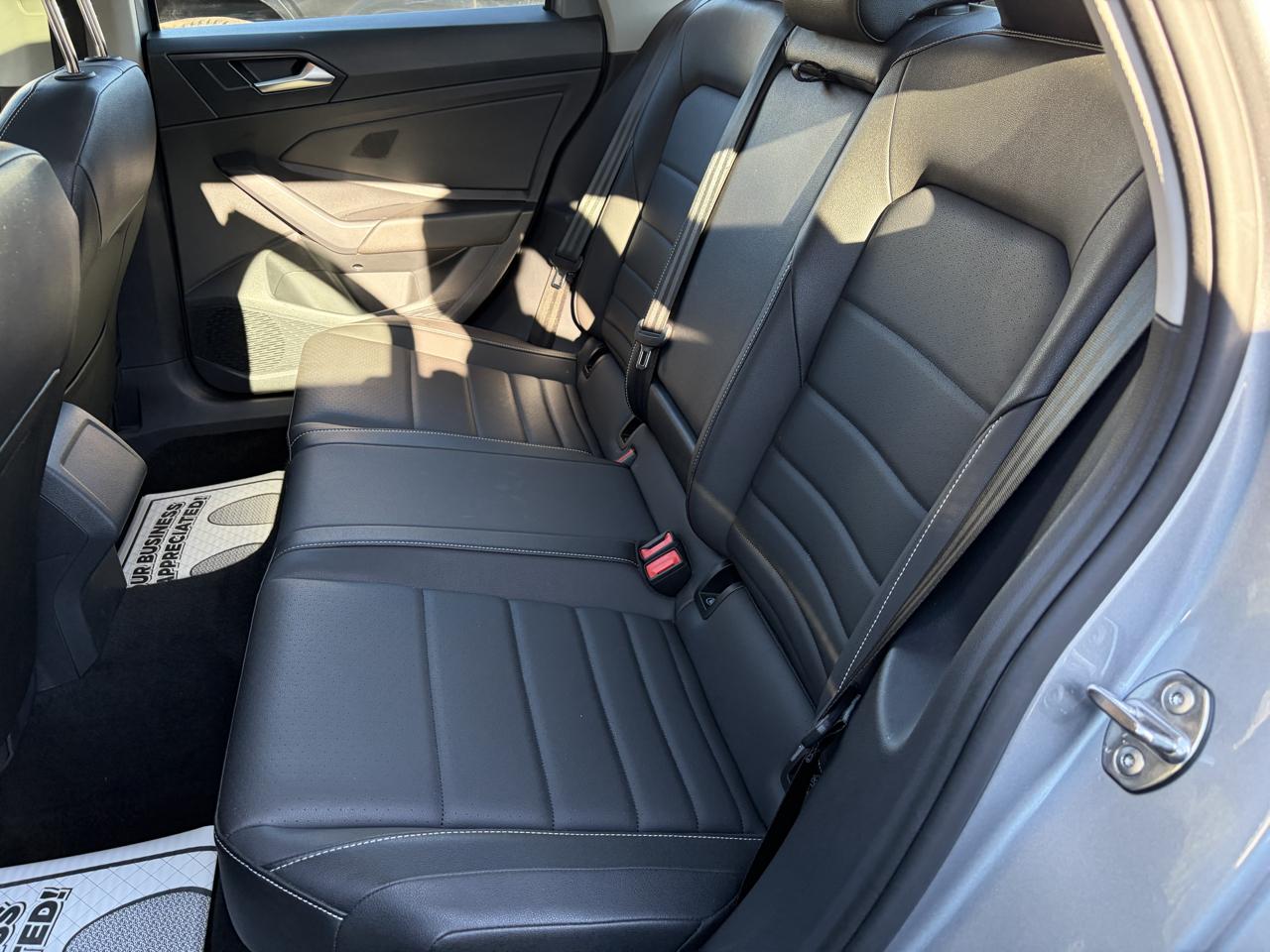 Volkswagen Jetta SE 2024