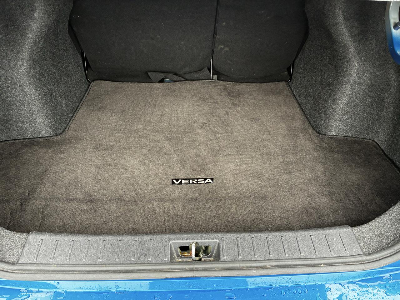 Nissan Versa SV 2023
