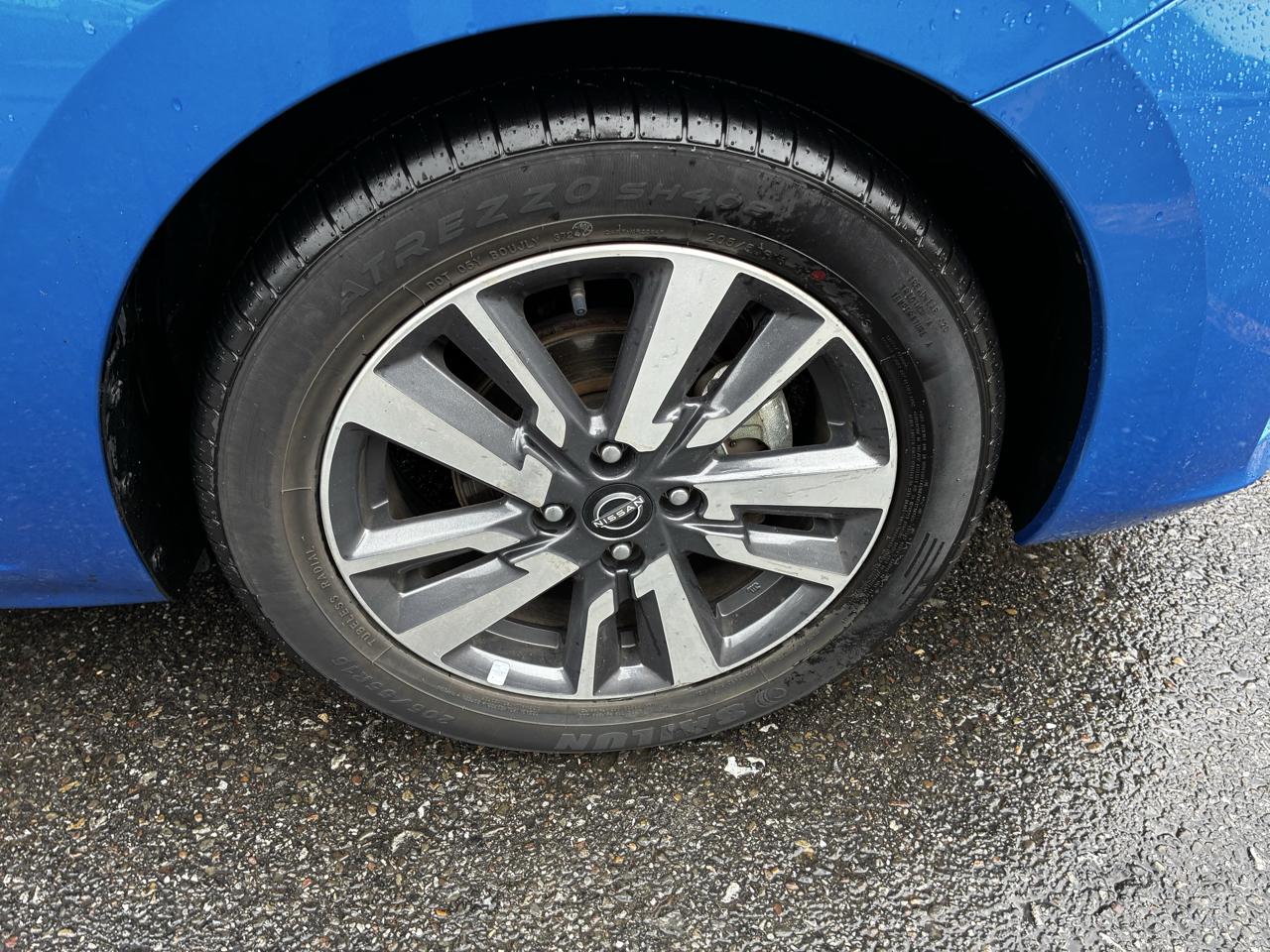 Nissan Versa SV 2023