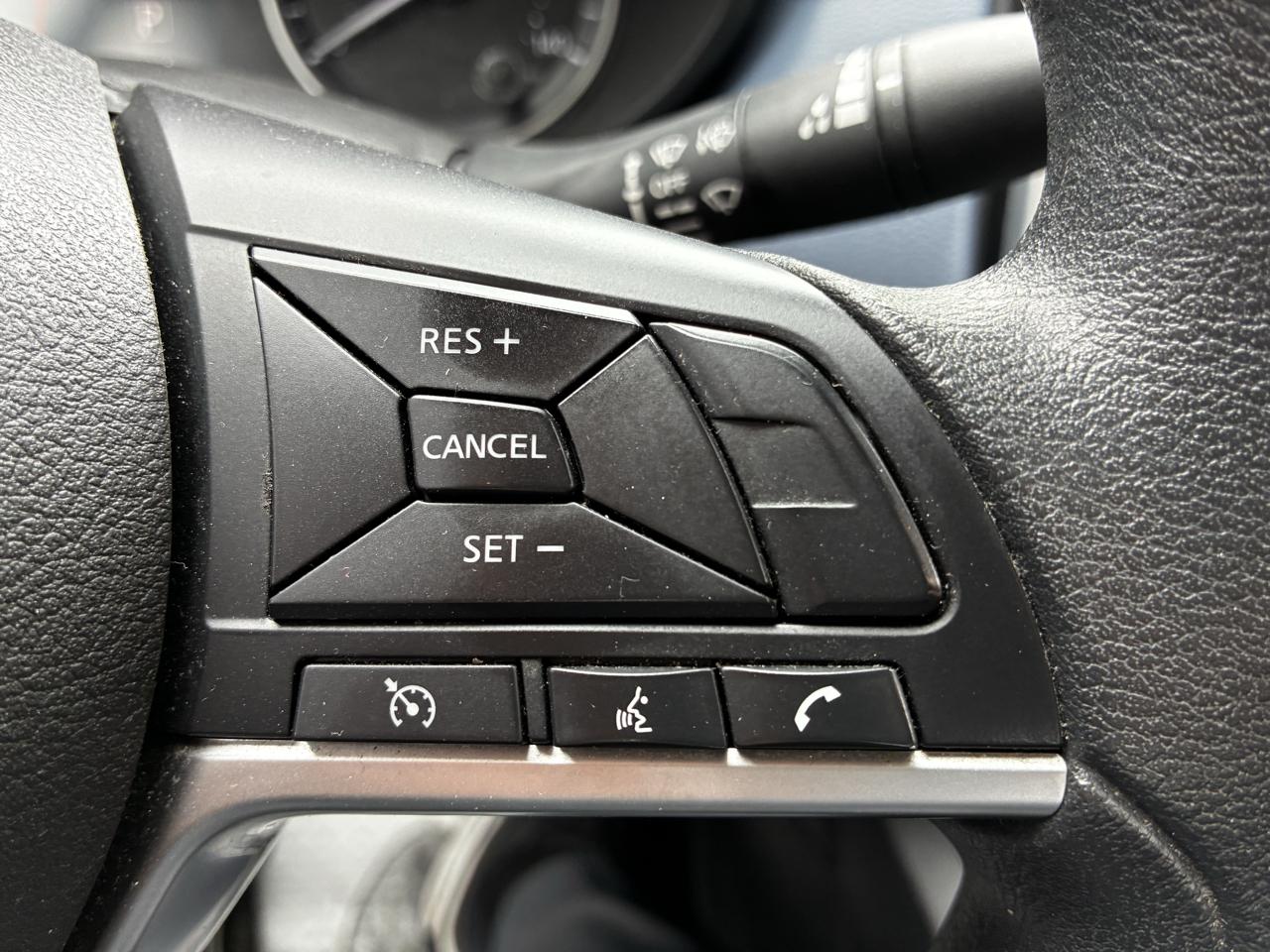 Nissan Versa SV 2023