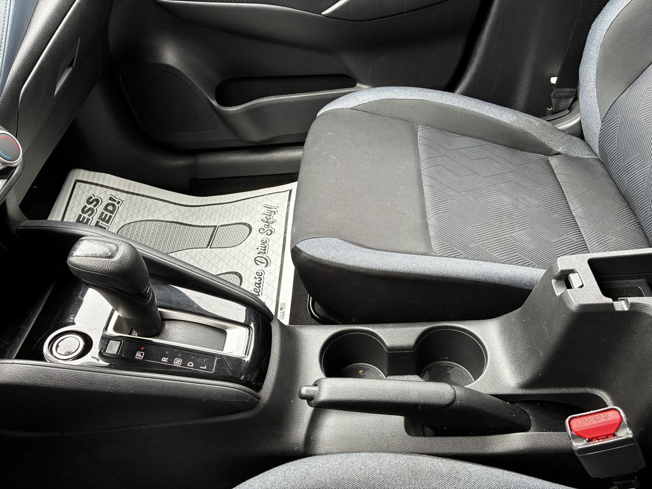 Nissan Versa SV 2023