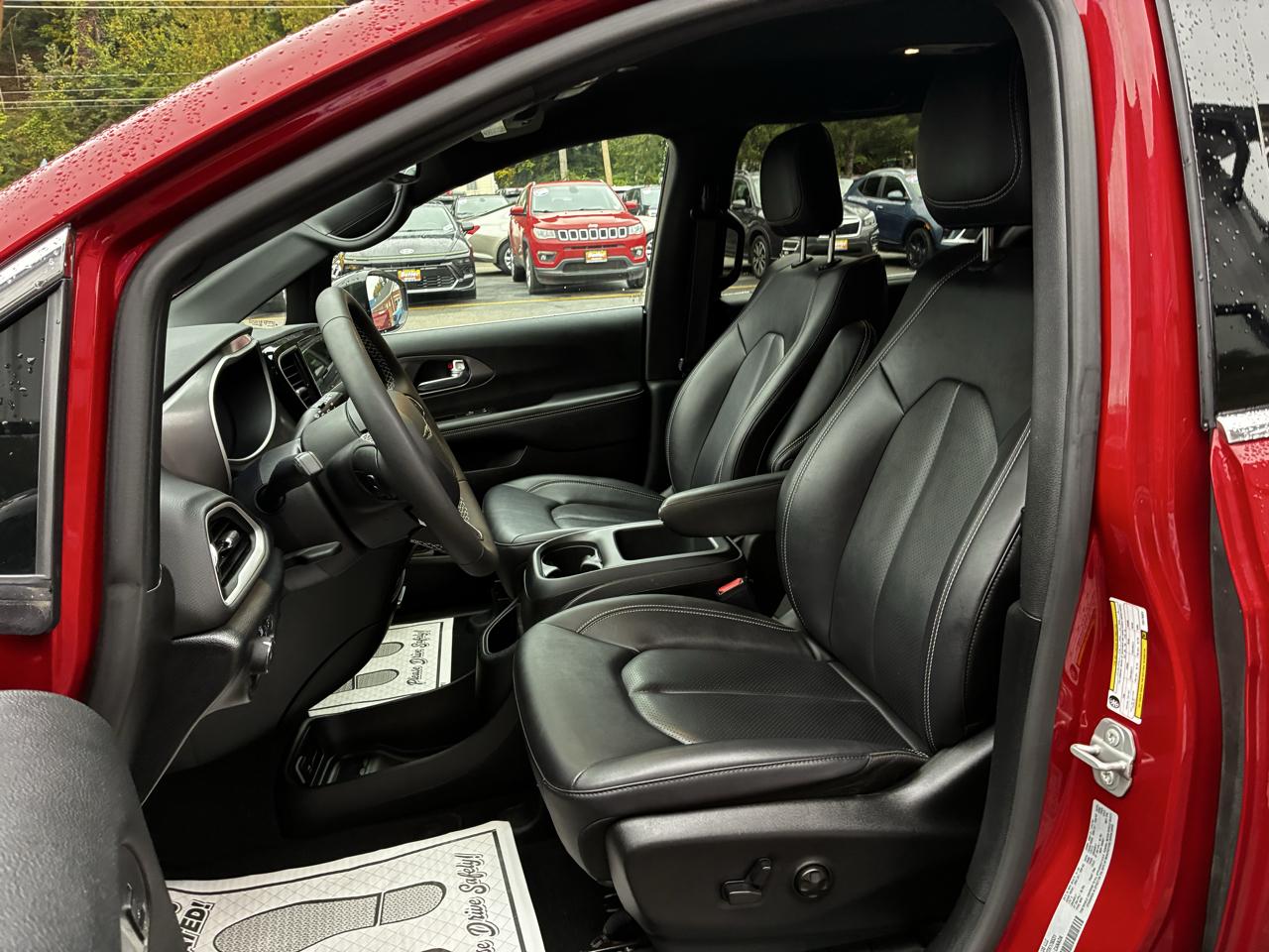 Chrysler Pacifica Select 2026