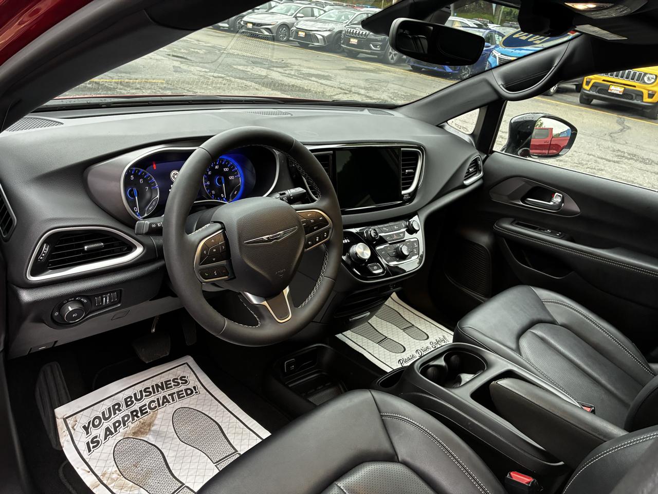 Chrysler Pacifica Select 2026