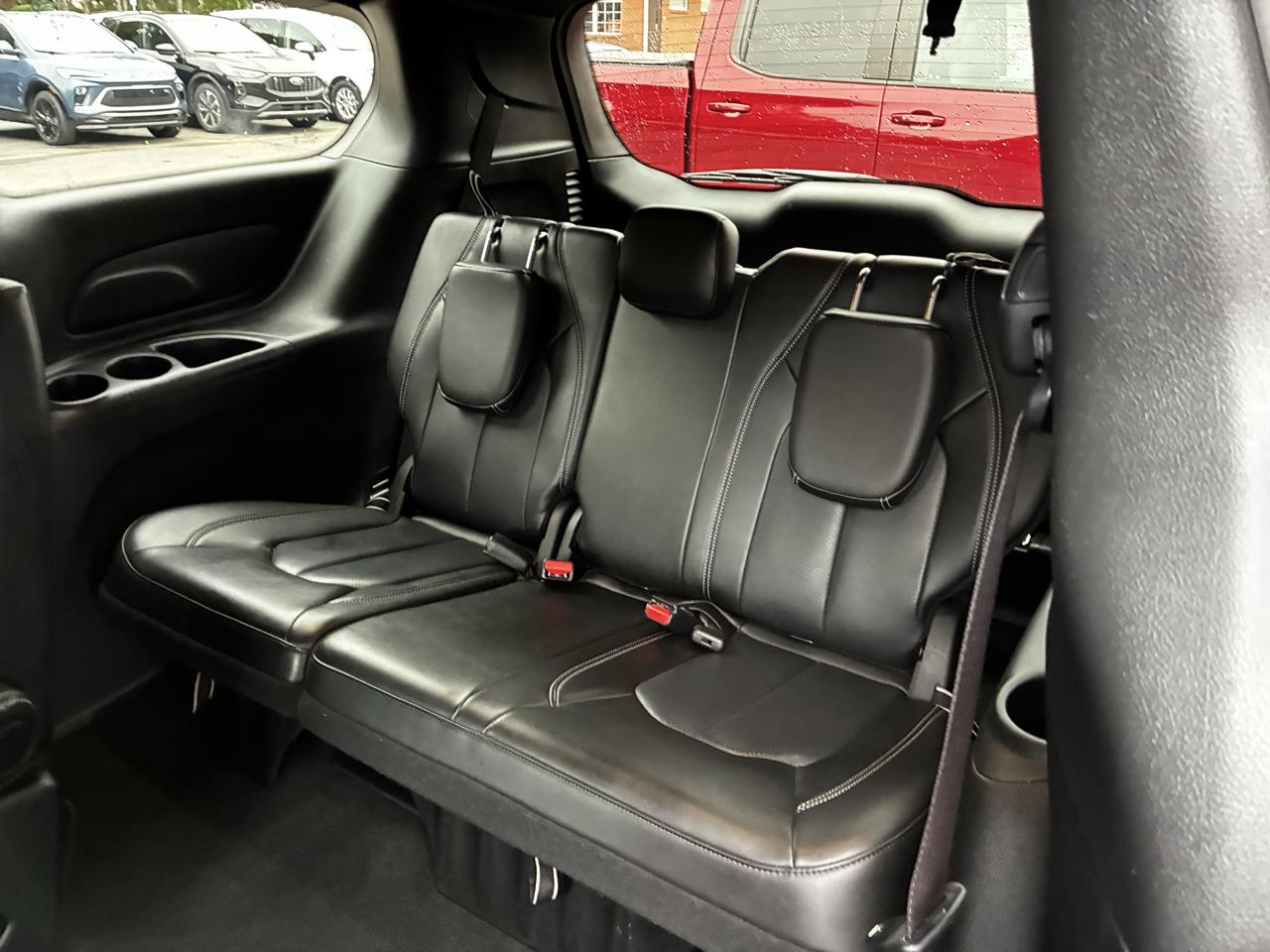 Chrysler Pacifica Select 2026