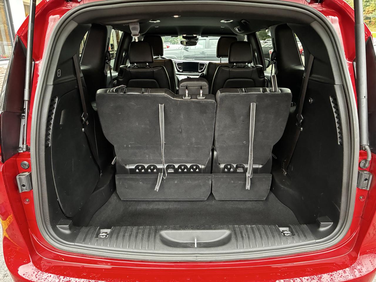 Chrysler Pacifica Select 2026